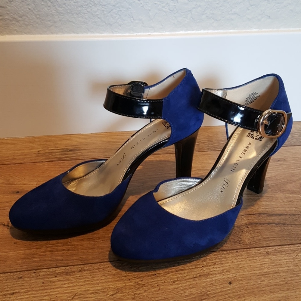 Anne Klein suede heels
